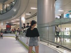 -冰纷万象滑冰场(深圳万象城店)