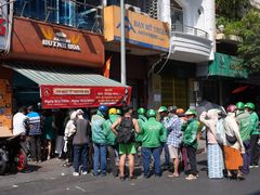 -Bánh Mì Huynh Hoa