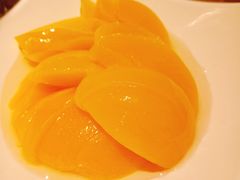 蜜汁黄桃-嘎嘎鸭下巴·爆辣干锅(明教寺店)