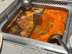 -海底捞火锅鲜切牛肉主题店(长寿路店)