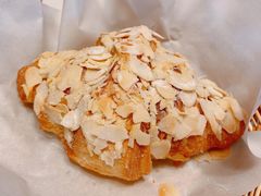 杏仁羊角-麦田工坊(月湖店)