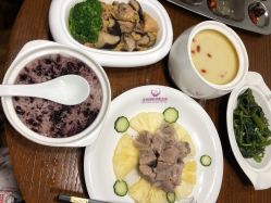 -圣轩·诗安国际母婴会所(渝中店)