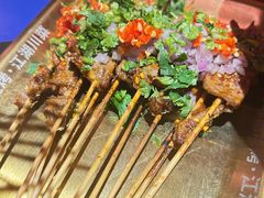 -何师烧烤Pro ·小龙虾·江湖川菜·精酿啤酒(太古里旗舰店)