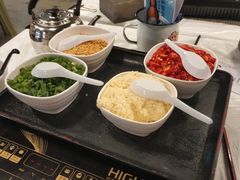 -鲜入围煮花胶鸡海鲜火锅