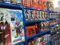 -逝水玩具折扣店