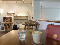 大堂-MAISON门前杂货店