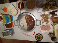 火锅-嘎琉鲜切牛肉自助火锅