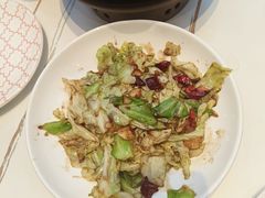 -阿瓦山寨·湘菜现炒·剁椒鱼头王(咸阳总店)