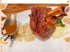 -1886德国汽车餐厅(外滩十六铺码头店)