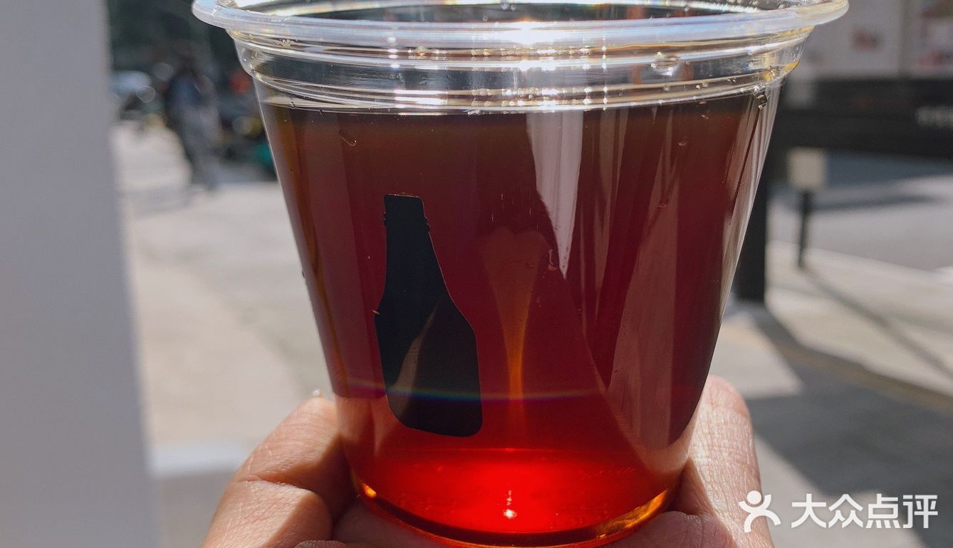 街角有惊喜｜黑瓶子咖啡来也 无特调很简单