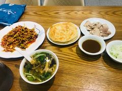 -李连贵酒家熏肉大饼(昆明街店)