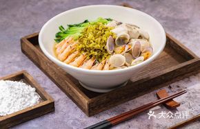 Special Seafood Noodles (Clams + Shrimp)