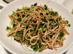 香椿苗拌豆皮-金春禧(世茂国际广场店)