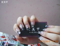 黑色镭射&钻-星美甲