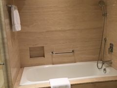 -扬州绿地铂骊酒店