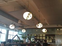 -ROAST coffee & eatery