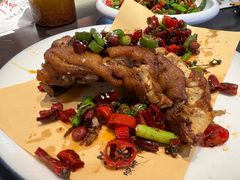 -川流不息·地道川菜·小龙虾(松东路店)