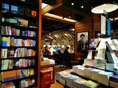 -西西弗书店(三峡广场湟恩新纪元购物广场店)