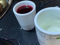 -果松木炭酸菜铜火锅·外婆参鸡汤