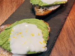 牛油果烤面包配酸奶-1861意大利餐厅(文化广场店)