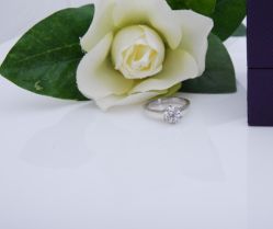 -威德钻石-克拉钻大本营(南京东路店)