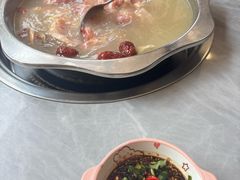 -光头药膳鸡(莱茵小镇店)