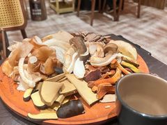 -芸鲜季·云南野生菌餐厅· 云南风物味研社(闵行店)