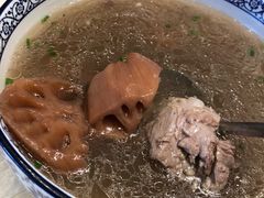 洞庭湖藕汤-巴陵全鱼席(湖南老字号汴河街店 )