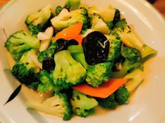 西兰花炒木耳-热度餐厅(老佛爷店)