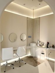 -苗苗清肤皮肤护理中心