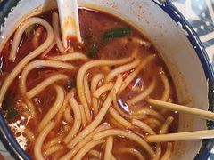 口缸小锅米线-热喜·现包大馅汤圆(老街店)