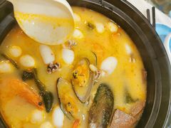 糟粕醋海鲜锅-香香海南菜餐厅