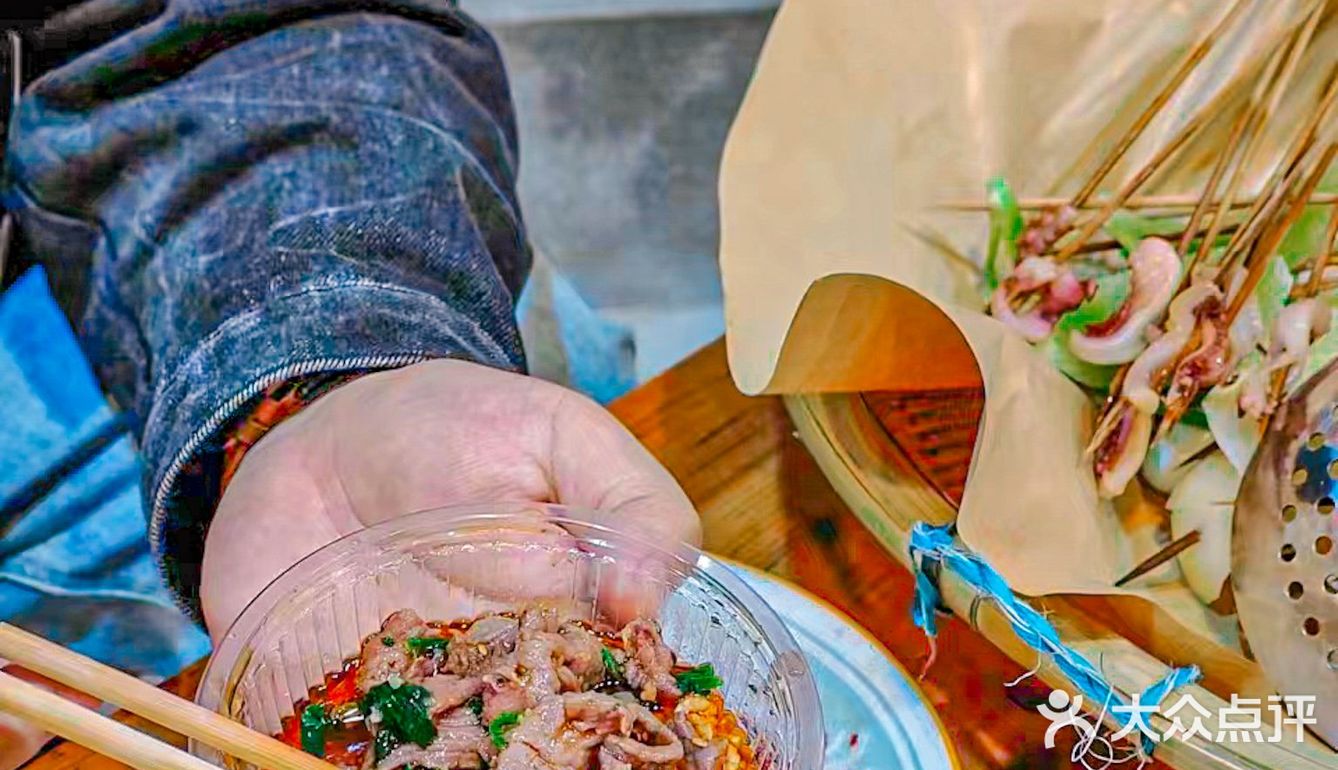 西安首店丨0.38一串的瓦罐串串太香了啊啊啊啊‼️