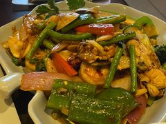 -大头虾越式风味餐厅(光明广场店)