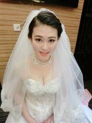 -艾朵婚纱