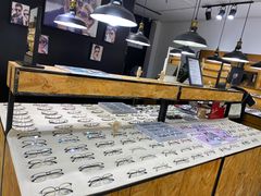 -罗伯特眼镜·蔡司官方授权(罗湖国贸店)