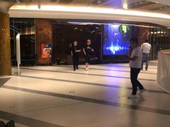 -白玉兰广场停车场