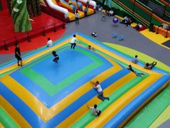 -蒙特利亲子乐园