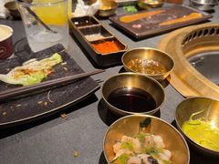 -铭牛烧肉·和牛海鲜自助(高新月牙湖店)