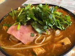 -肥汁米蘭香港米线(定西路店)