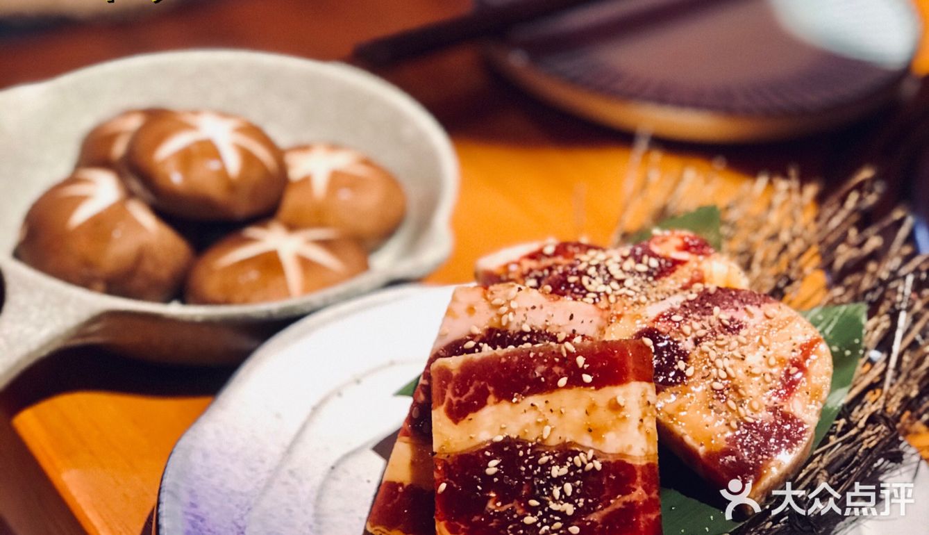 满树烂漫樱花下，炭火烤肉茨木烧