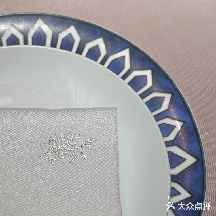 返杭前的最后一顿 —— 台州餐饮龙头企业的新荣记