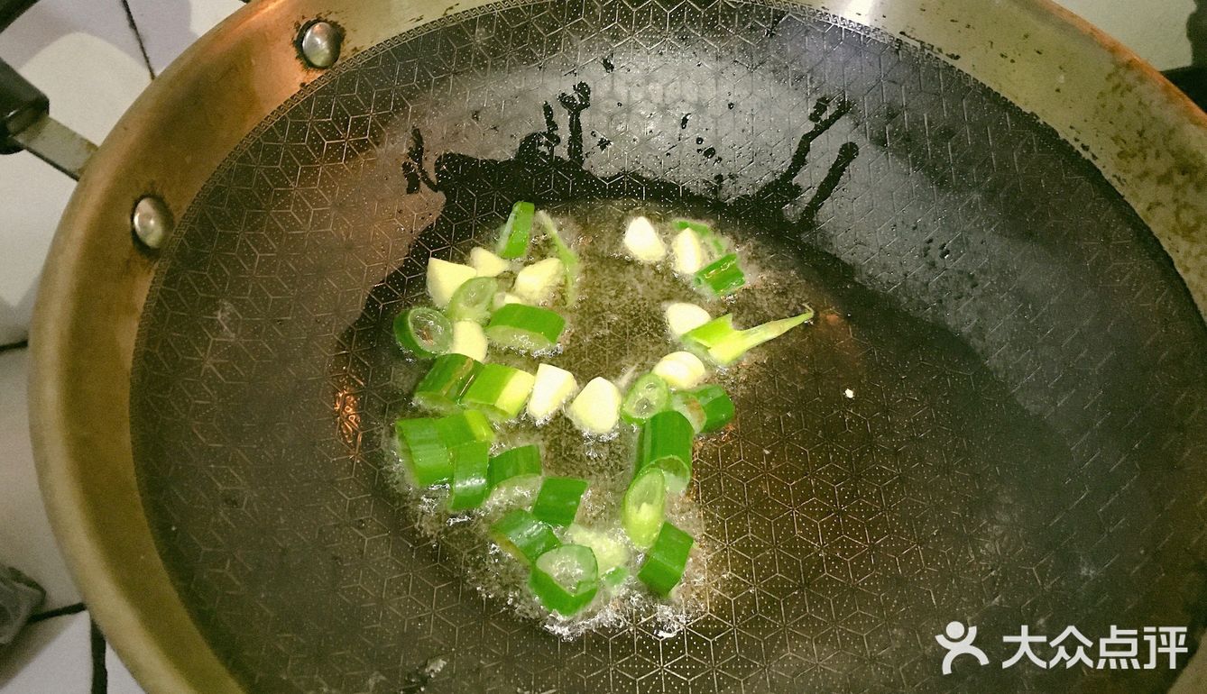 家常菜中好吃又好做的炒西葫芦