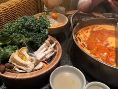 -三出山火锅(南京万象天地店)