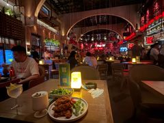 -FOUR PLAY BAR