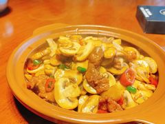 蘑菇炒肉片-徽三说·土徽菜·中国徽菜连锁品牌(一中店)