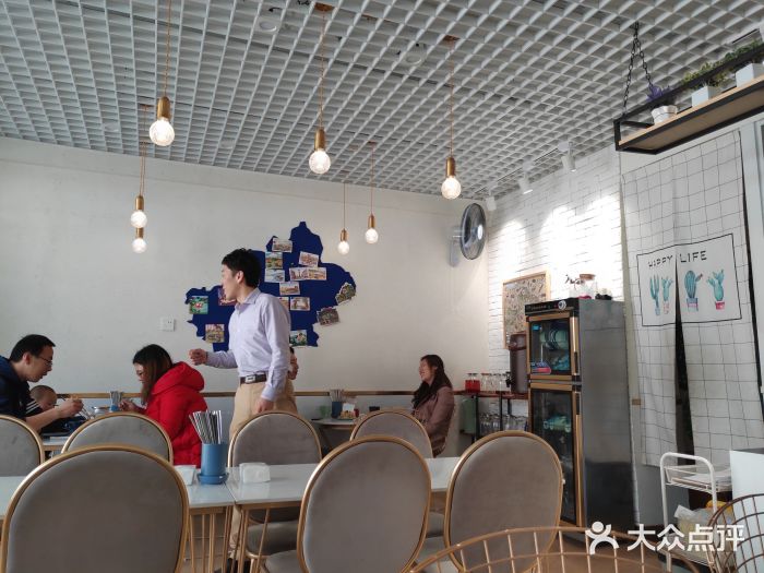 董小西的凉皮和椒麻鸡(三元桥店)大堂图片