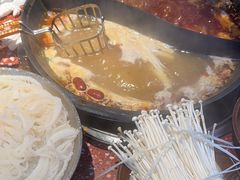 -赵美丽·重庆社区火锅·直营店(火车东站·中豪国际店)