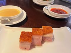 脆皮燒腩仔-逸东轩(香港逸东酒店)