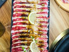 柠檬香草黑椒牛五花-小米烤肉·和牛原切-创意韩料(东关店)